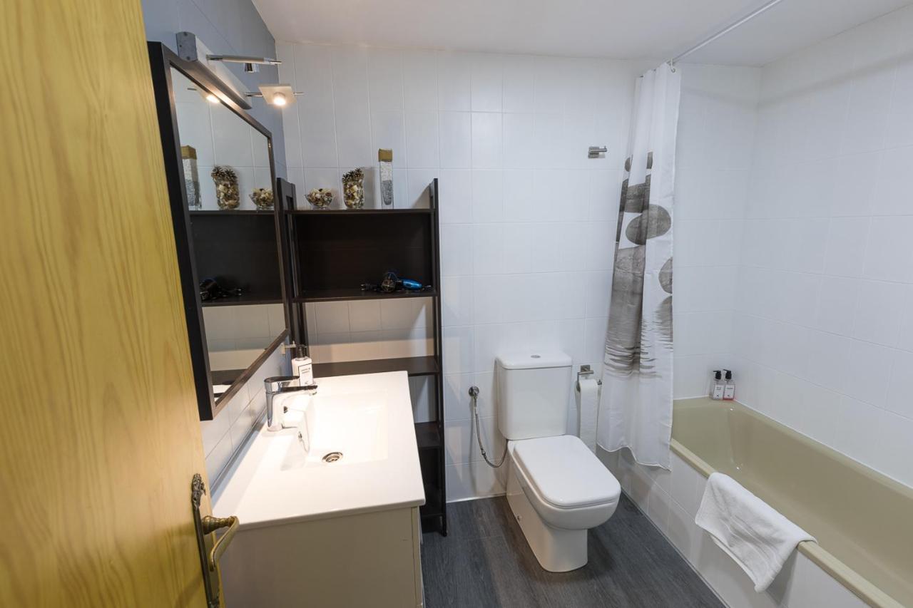Apartamento Ibón - sencillo y económico, con wifi Formigal Exterior foto